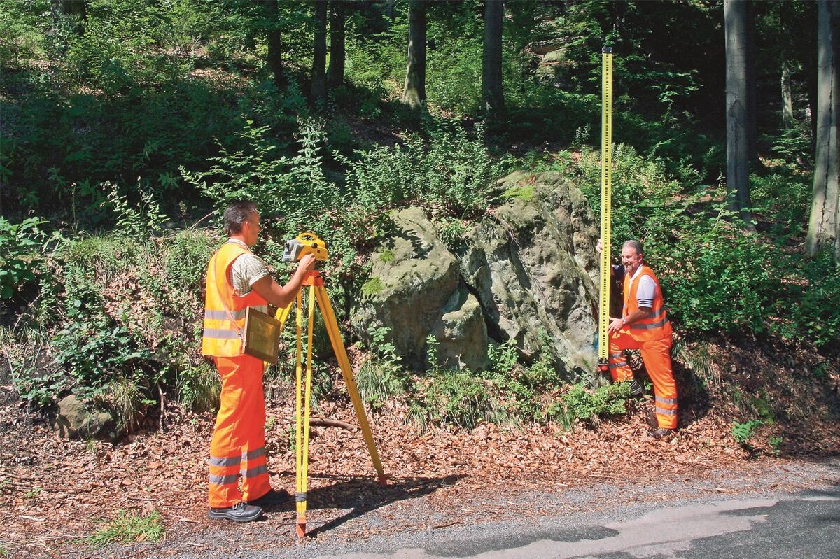 Titelbild Ankündigung von Arbeiten am amtlichen Höhenfestpunktfeld