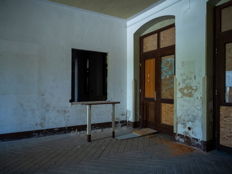 Vergabe von Bauleistungen – Fenster + Türen (Los 310)