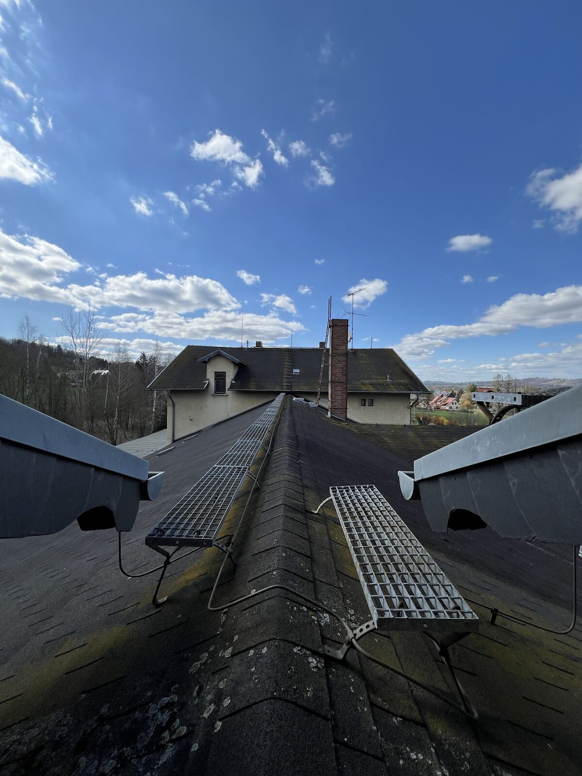 Titelbild Vergabe von Bauleistungen – Dachdecker und Klempnerarbeiten (Los 309)